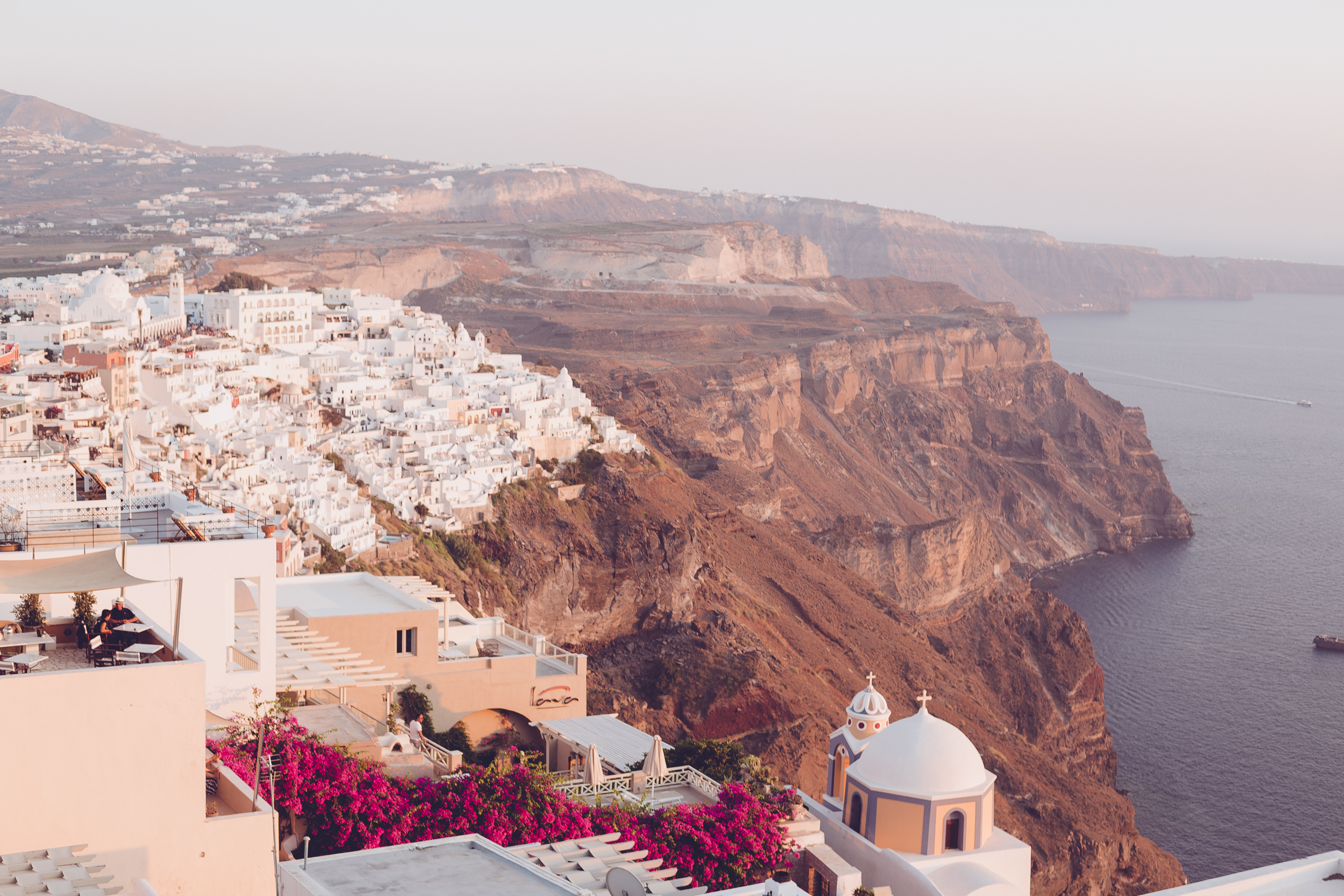 Santorini travel tips where to go, what to do