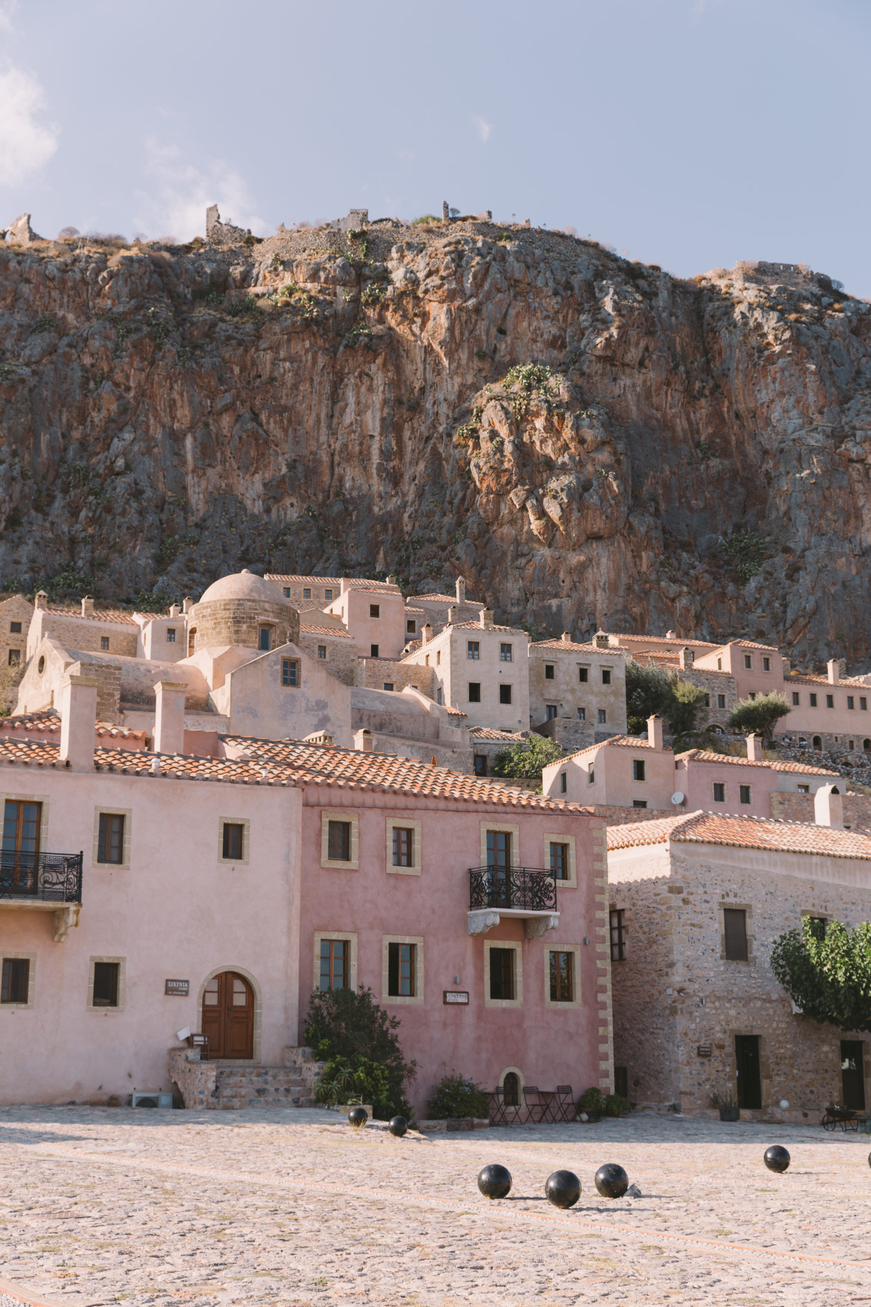 impressive castle town in south-eastern Peloponnese