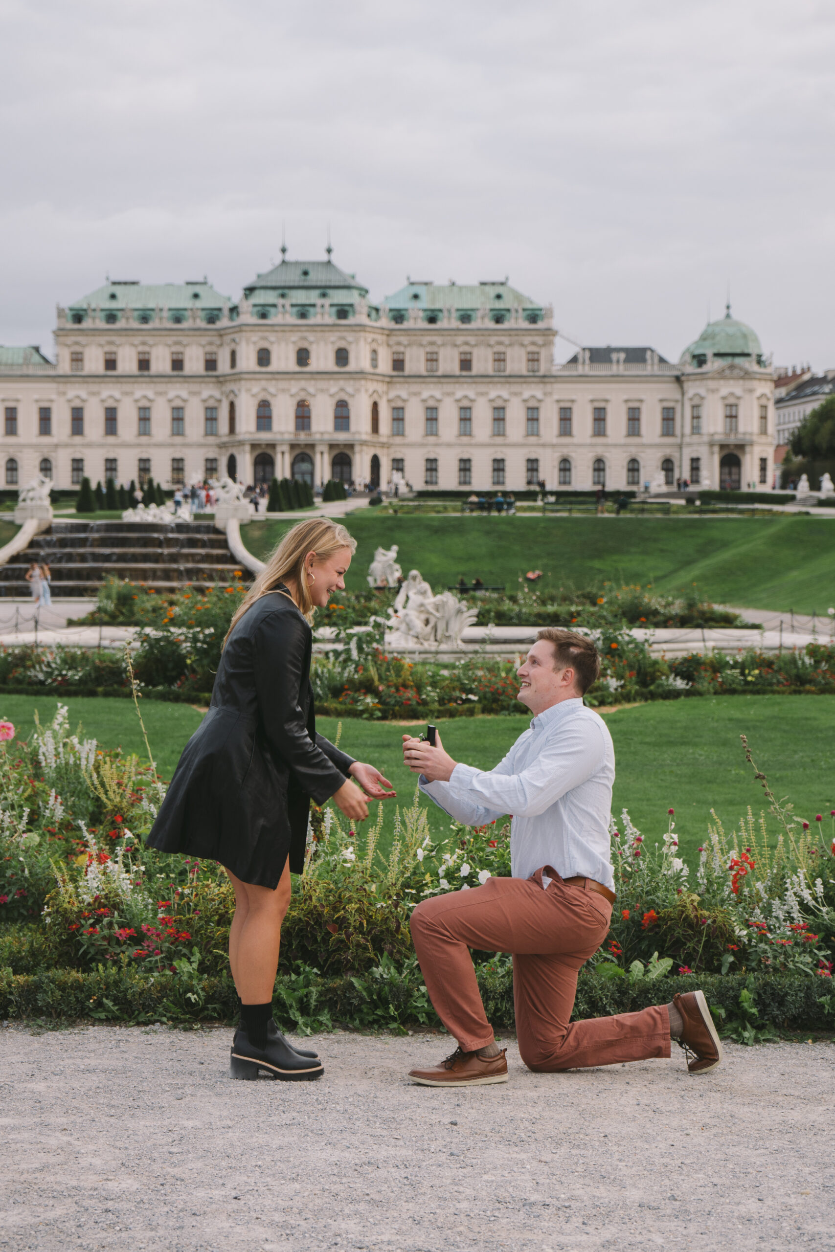 Surprise engagement photo shoot in Vienna