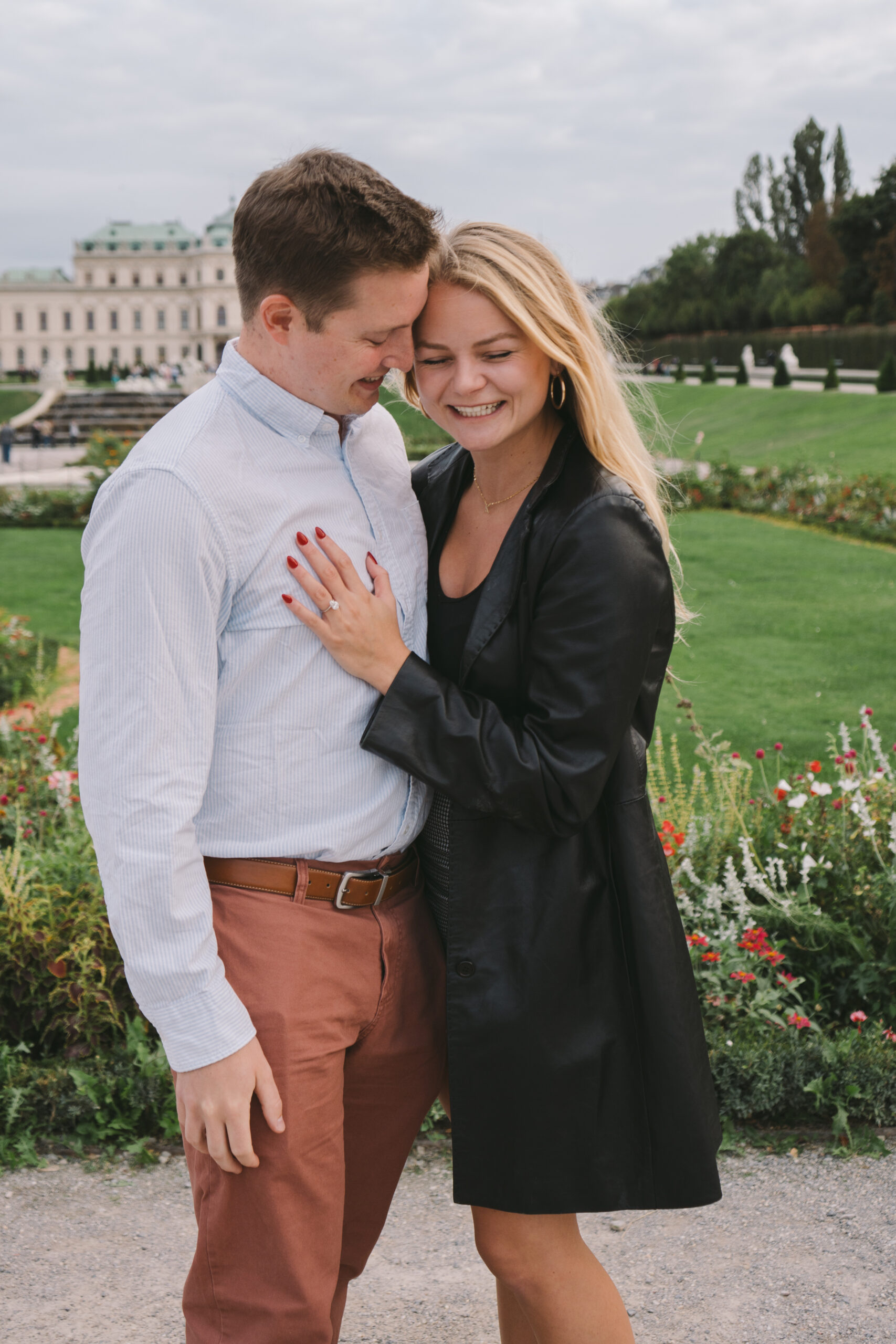 Surprise engagement photo shoot in Vienna