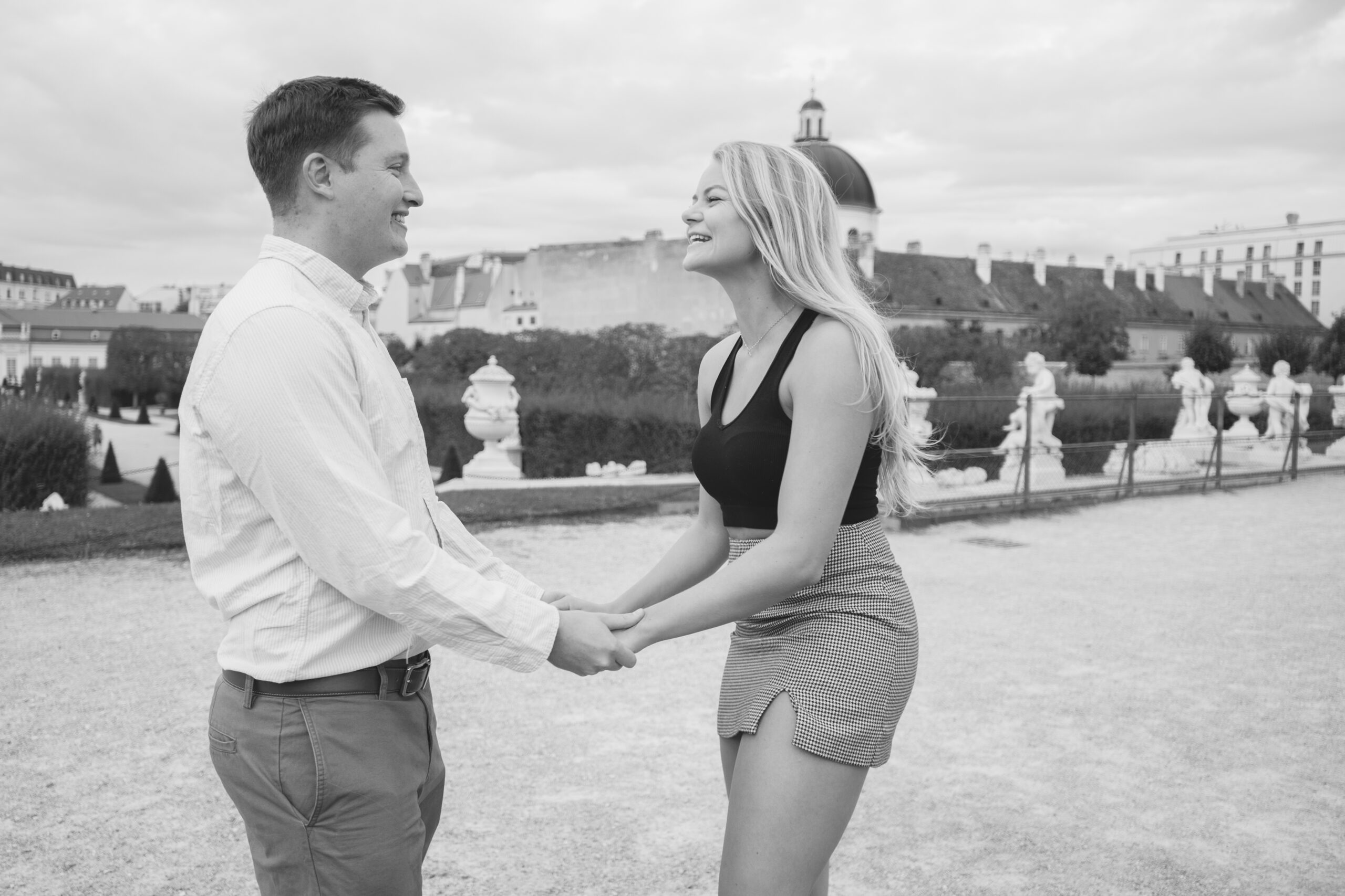 Surprise engagement photo shoot in Vienna