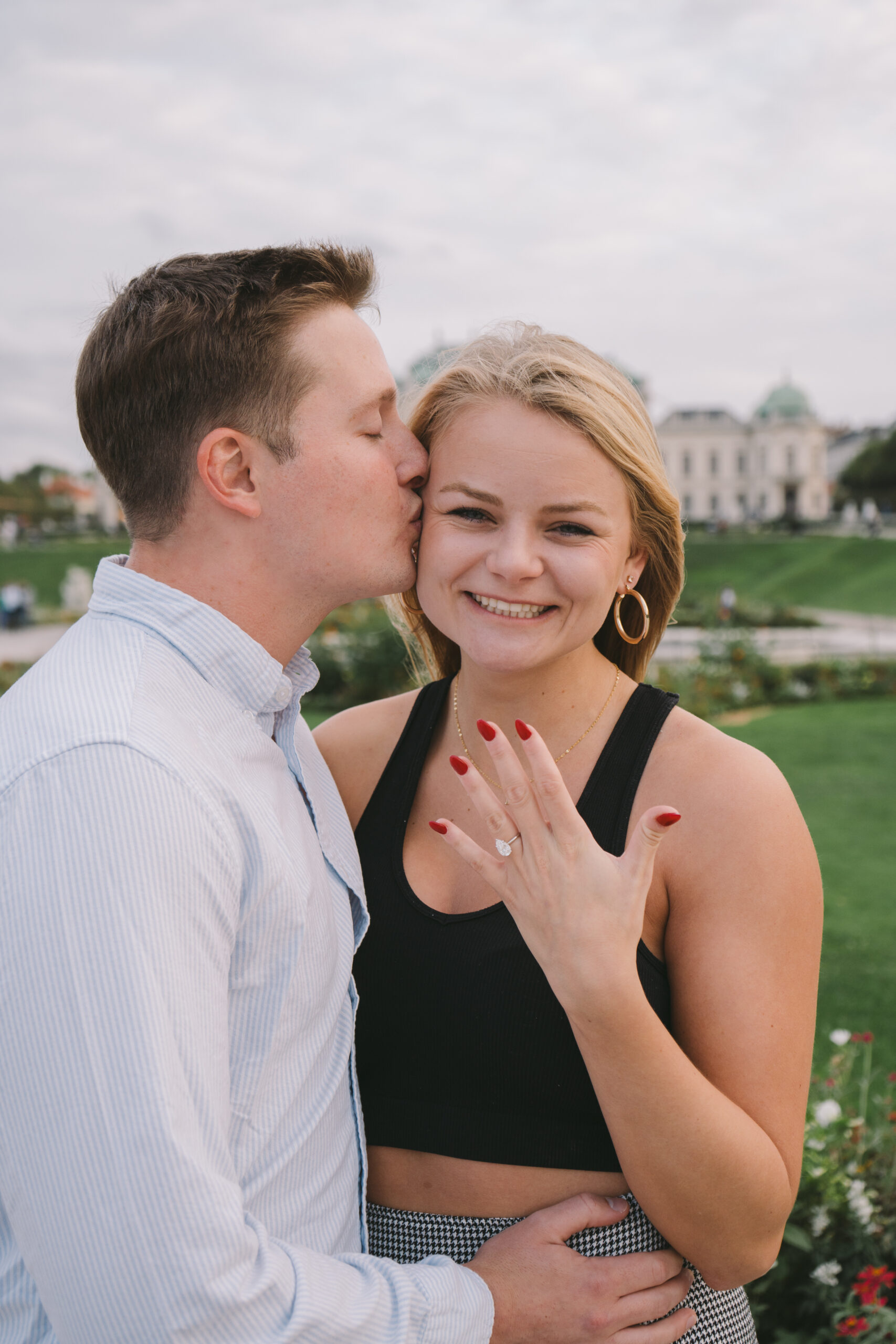 Surprise engagement photo shoot in Vienna