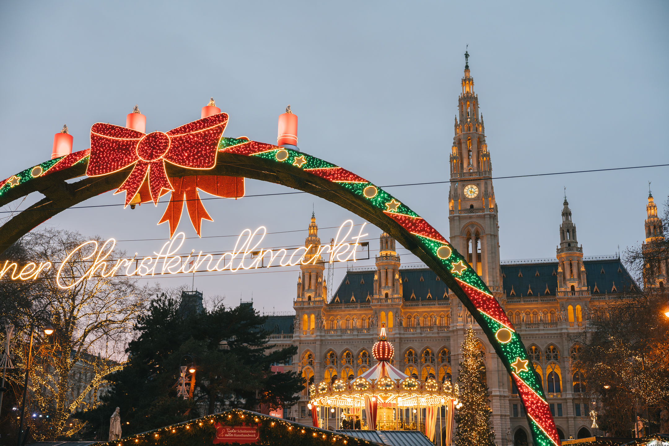 Book Your 2024 Vienna Christmas Photo session